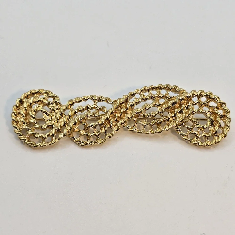 Vintage Trifari Gold‎ Infinity Brooch: 80s-90s Signed Statement Pin Textured